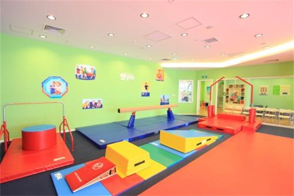 小小运动馆早教